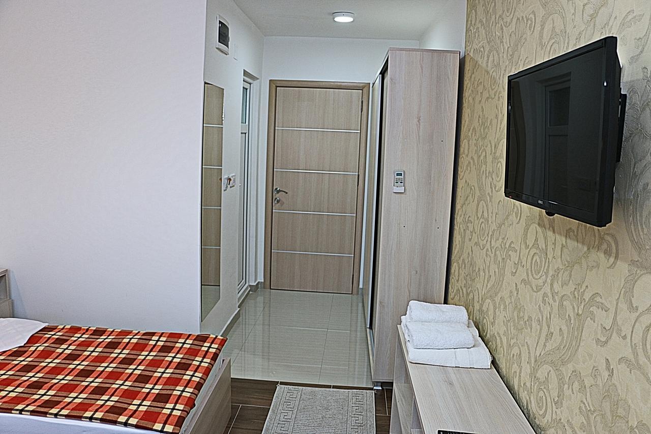 Hotel Ultra Star Skopje Quarto foto